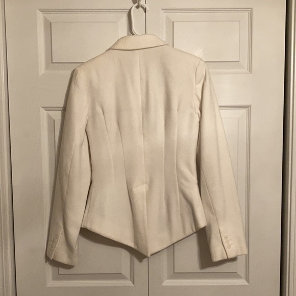 She Said… White Fitted Tuxedo-Like Suit Jacket - Picture 3 of 5
